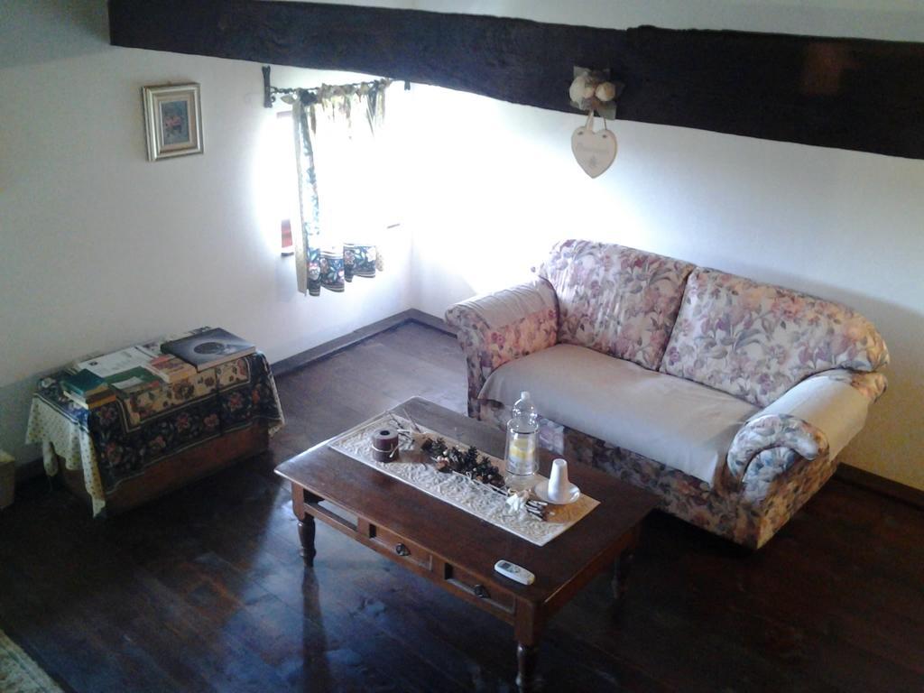 Ruttàrs Agriturismo Casa Delle Rose Winery מראה חיצוני תמונה